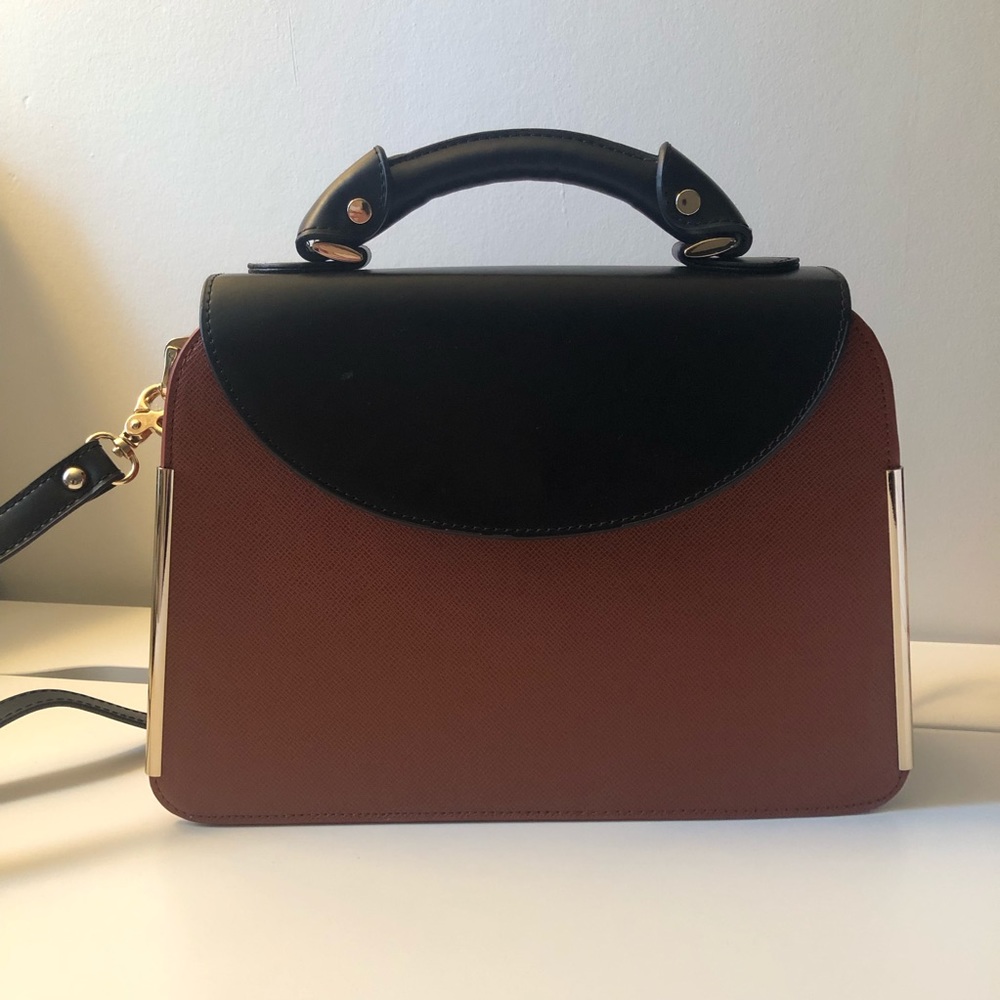 Ivanka Trump Shoulder Bag 🔴